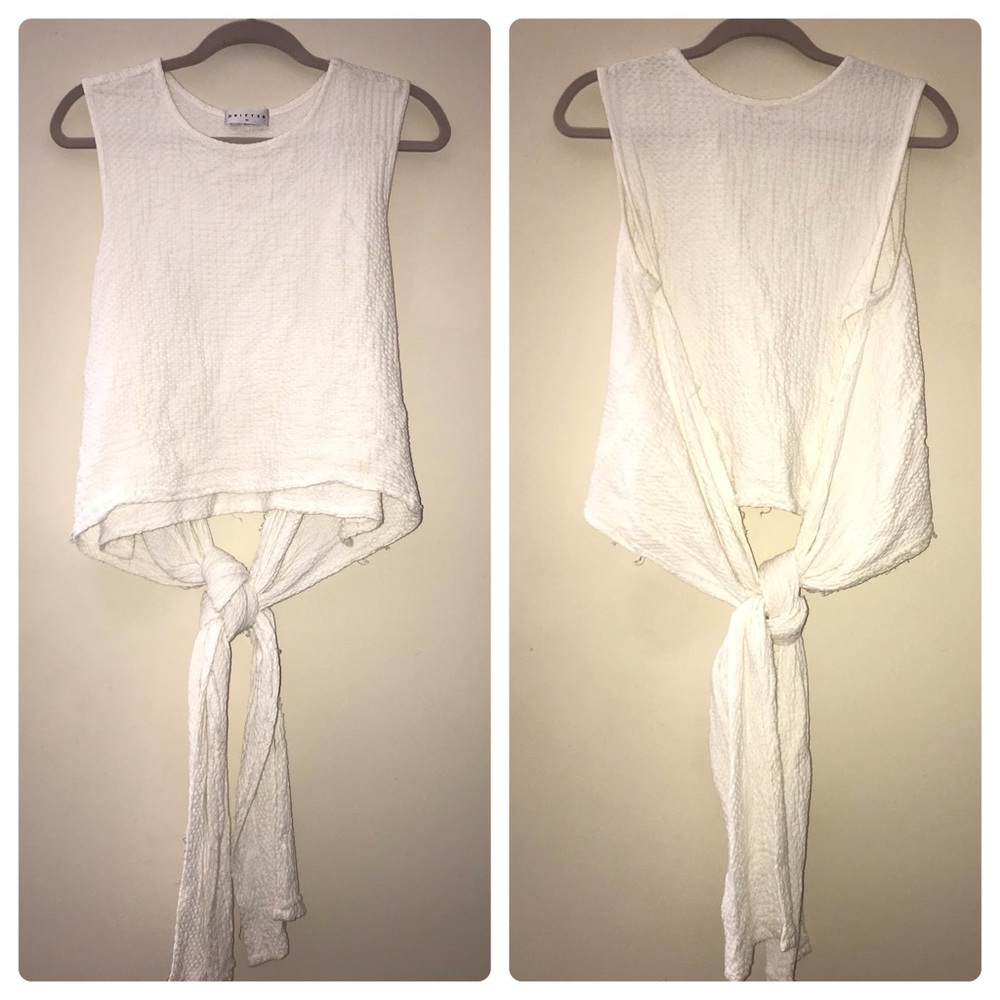 White sleeveless tunic top